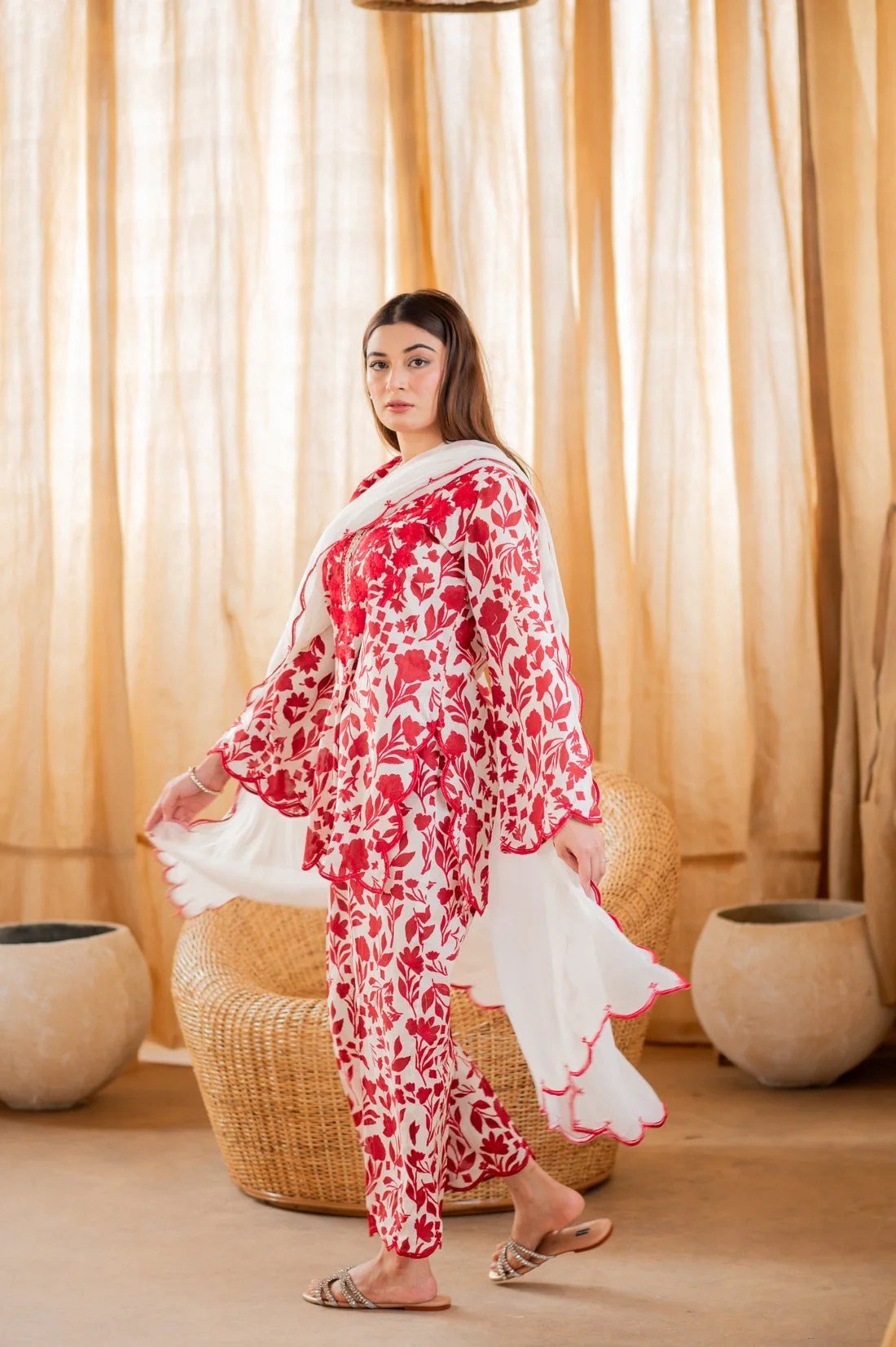 3 piece unstitched digital printed lawn fabric with embroided bamber chiffon dupatta