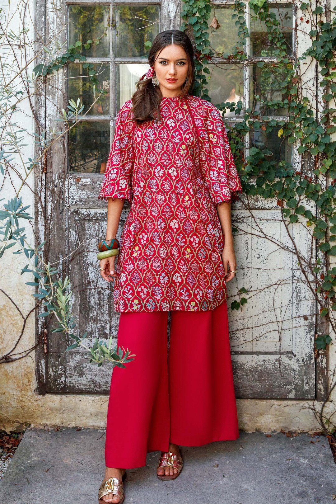 MBUS23103BFRONT1_1080x_79dcfe78-68cd-4a71-8cf9-55731591c921.jpg 2 Pc Lawn Airjet Digital Printed Suit - Image 1
