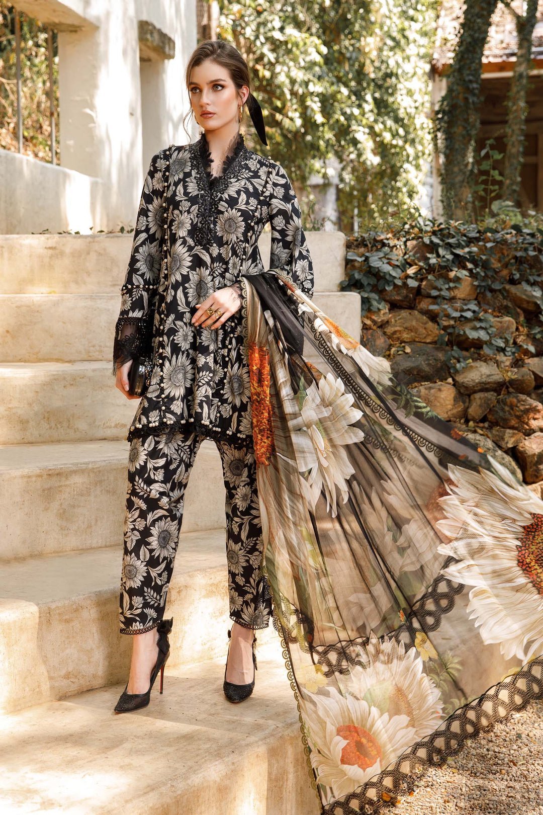 MPT-1709-B_1080x_e471760a-60f1-4b31-8c21-8b0bdebe3df9.jpg 3 Piece - Unstitched Digital Printed Lawn Suit - Image 1