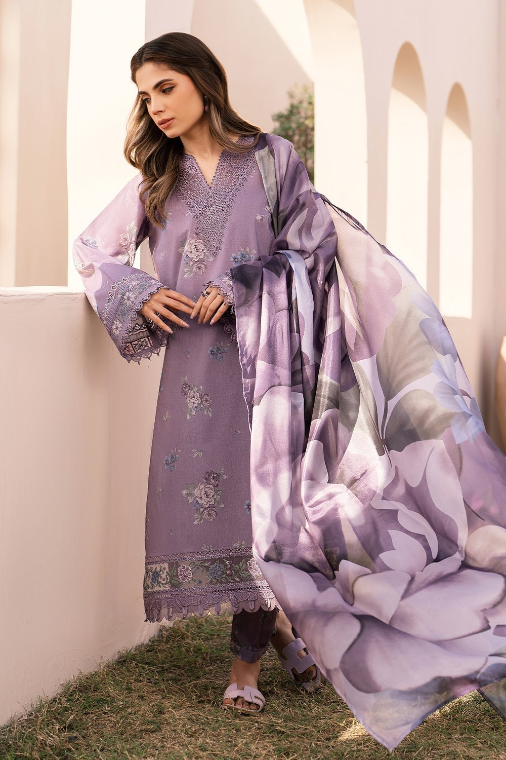 rn-image_picker_lib_temp_a8ecb1b0-4778-4e74-b458-2b5352e5201a.jpg.jpeg 3 Piece - Unstitched Digital Printed Lawn Fabric With Lawn Dupatta - Image 1
